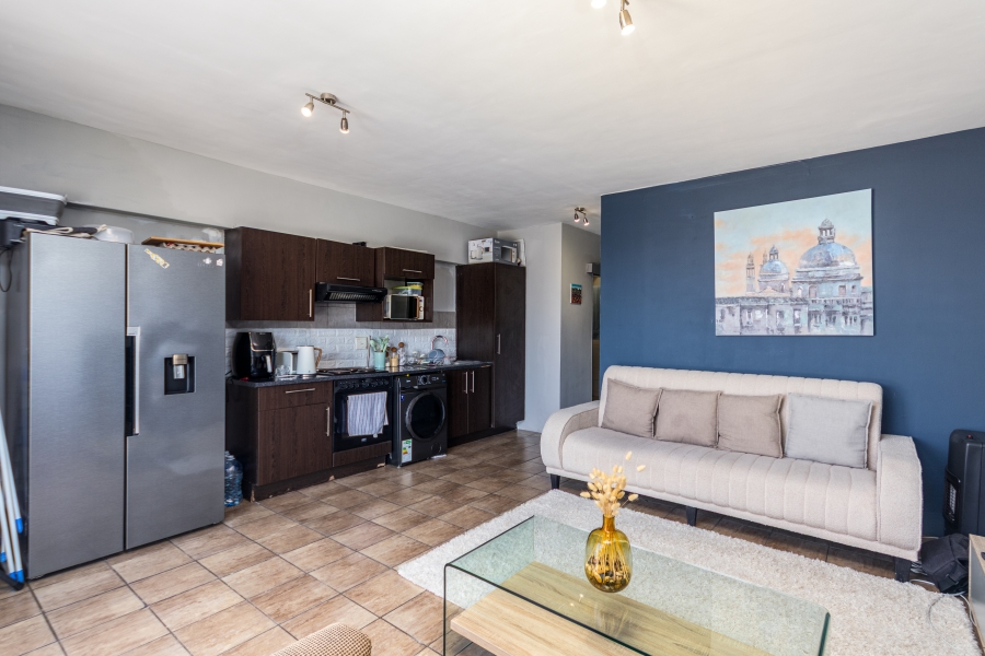 1 Bedroom Property for Sale in Zonnebloem Western Cape